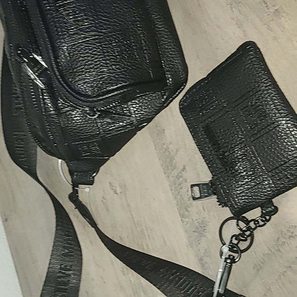 Steve Madden Adjustable Sling Bag - Picture 4 of 9
